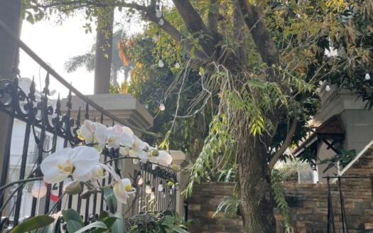 Chính chủ bán biệt thự 5 ngủ, 217.5m2 hướng Tây Nam khu C5 Ciputra