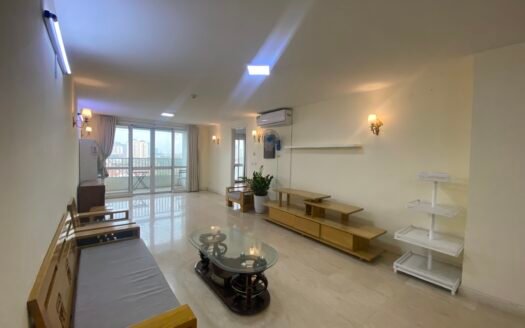 Căn hộ P1 Ciputra bán, 145m2/3PN, cửa chính Đông Nam, full đồ, vào ở ngay