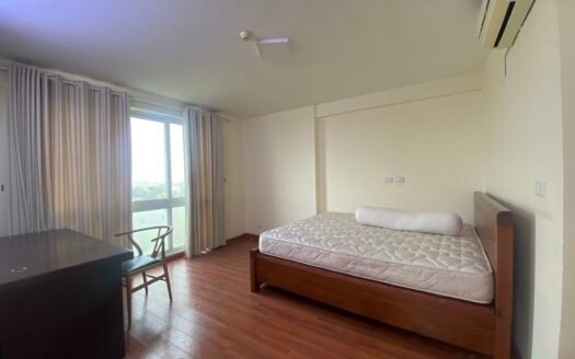 Căn hộ P1 Ciputra bán, 145m2/3PN, cửa chính Đông Nam, full đồ, vào ở ngay