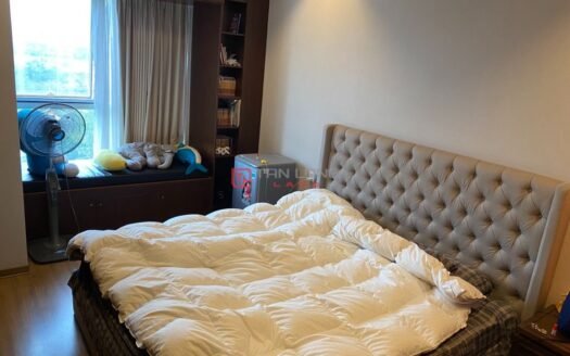 Bán chung cư 3 ngủ, 114m2 đủ đồ hướng Nam thoáng đãng có sổ đỏ toà L1 Ciputra