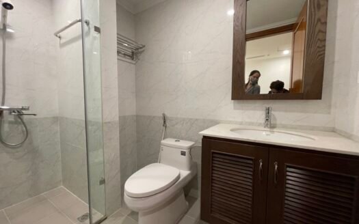 Cho thuê căn 3PN/111.4m2 đủ đồ, view Hồ Tây vào ở luôn toà D’. Le Roi Soleil 59 Xuân Diệu