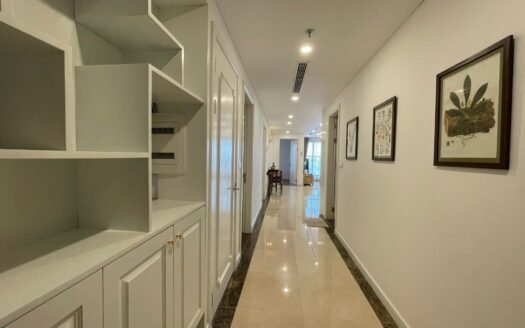 Cho thuê căn hộ 3 ngủ, 111.4m2 full đồ tòa B dự án D’Le Roi Soleil