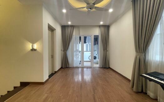 Cho thuê căn biệt thự 4 ngủ, 180m2 full đồ khu K3 Ciputra