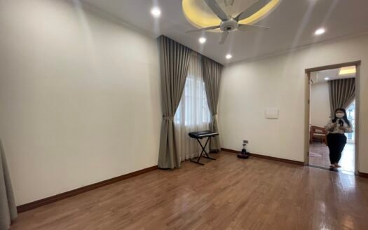 Cho thuê căn biệt thự 4 ngủ, 180m2 full đồ khu K3 Ciputra