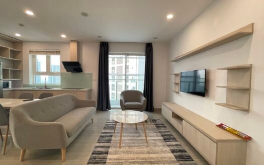 Cho thuê căn hộ 2 ngủ, 72m2 tầng cao tòa L4 Ciputra