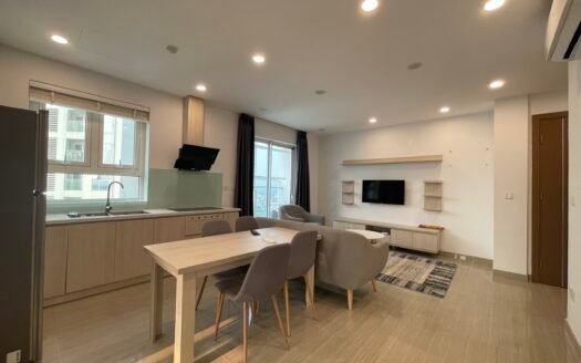 Cho thuê căn hộ 2 ngủ, 72m2 tầng cao tòa L4 Ciputra