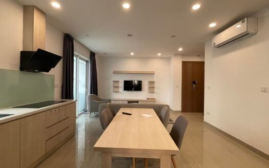 Cho thuê căn hộ 2 ngủ, 72m2 tầng cao tòa L4 Ciputra