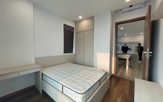 Cho thuê căn hộ 2 ngủ, 72m2 tầng cao tòa L4 Ciputra