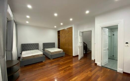 Cho thuê biệt thự khu C Ciputra 350m2 x 3 tầng full đồ giá 80 triệu/tháng