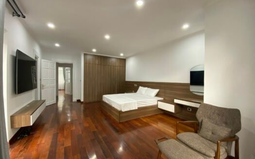 Cho thuê biệt thự khu C Ciputra 350m2 x 3 tầng full đồ giá 80 triệu/tháng