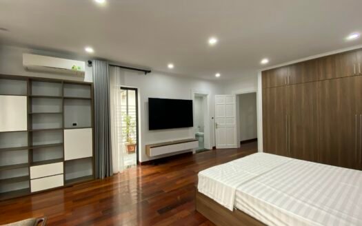 Cho thuê biệt thự khu C Ciputra 350m2 x 3 tầng full đồ giá 80 triệu/tháng