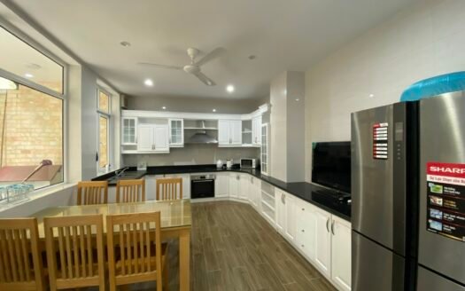 Cho thuê biệt thự khu C Ciputra 350m2 x 3 tầng full đồ giá 80 triệu/tháng
